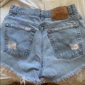 Levi cut off shorts